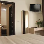 33 Baroni Hotel 4*