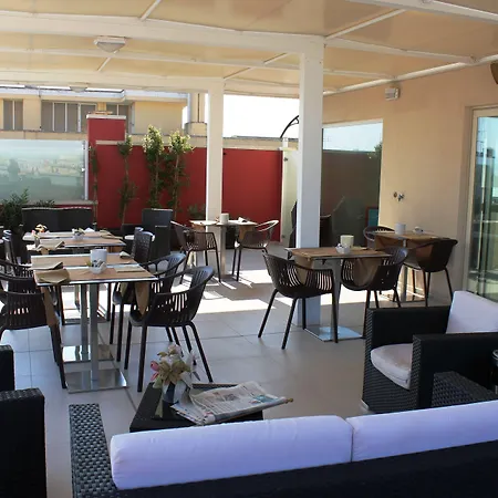 33 Baroni Hotel